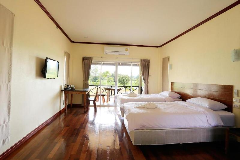 Be Fine Sabuy Hotel and Resort by ZUZU - Genel