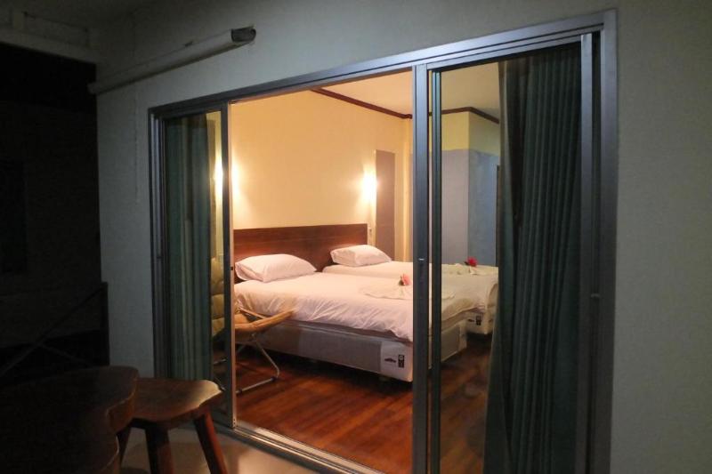 Be Fine Sabuy Hotel and Resort by ZUZU - Oda