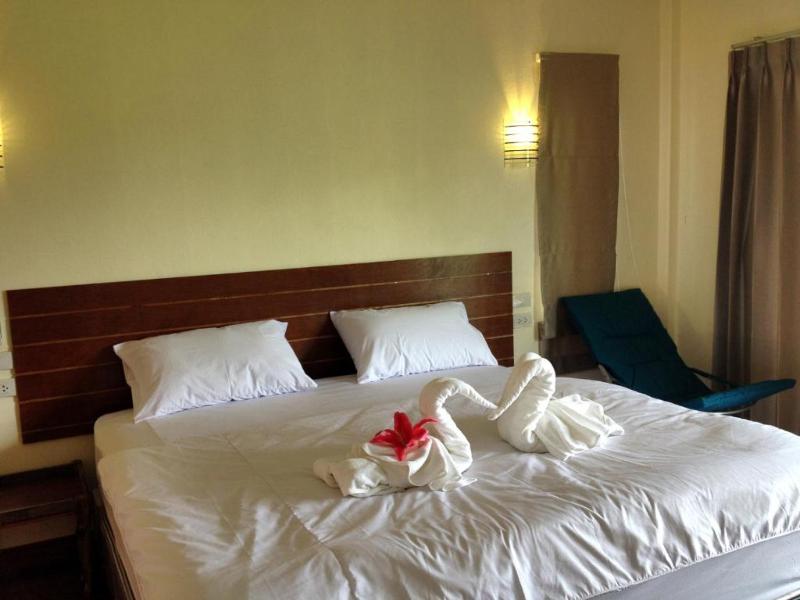 Be Fine Sabuy Hotel and Resort by ZUZU - Oda
