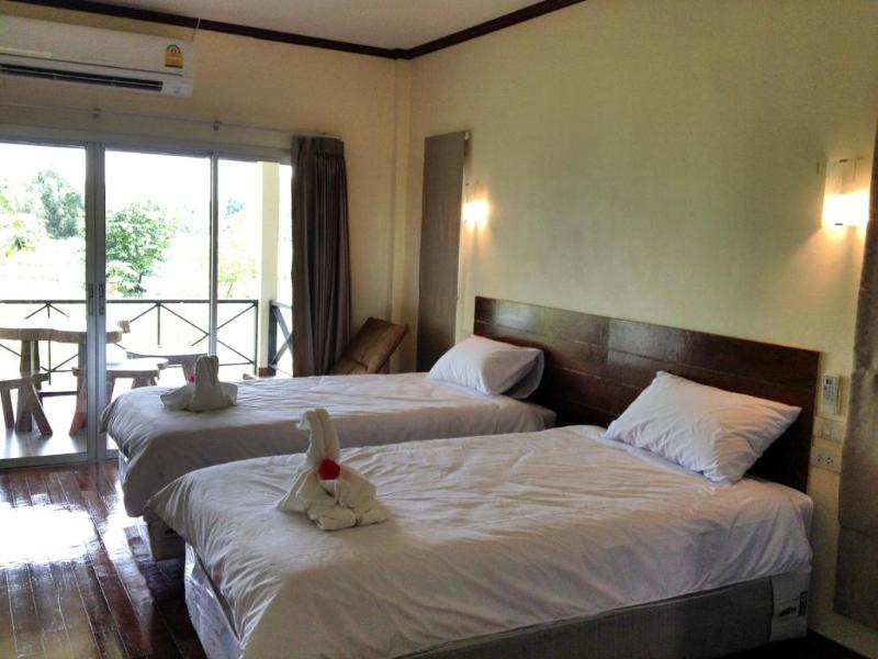 Be Fine Sabuy Hotel and Resort by ZUZU - Oda