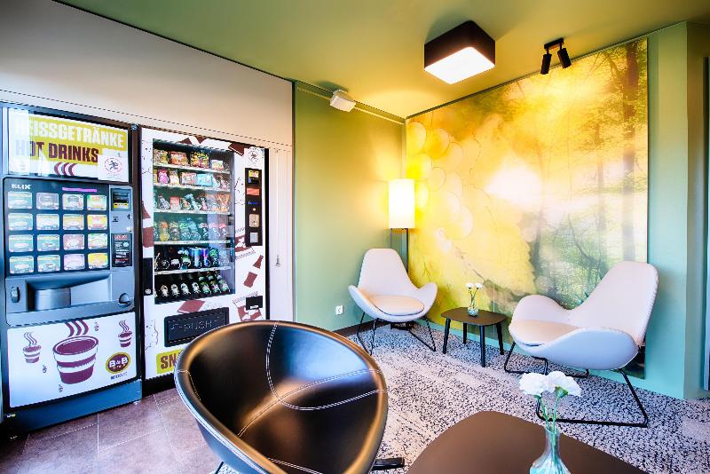B&B Hotel Baden-Airpark - Lobi