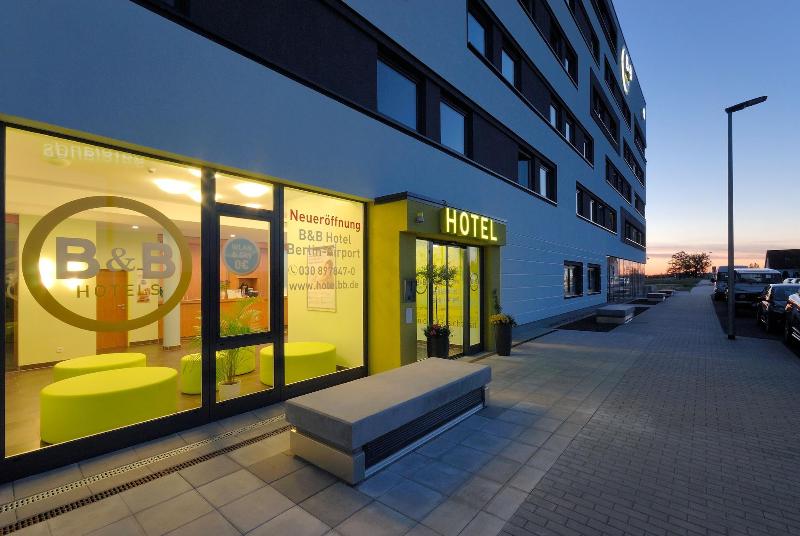 B&B Hotel Berlin-Airport - Lobi