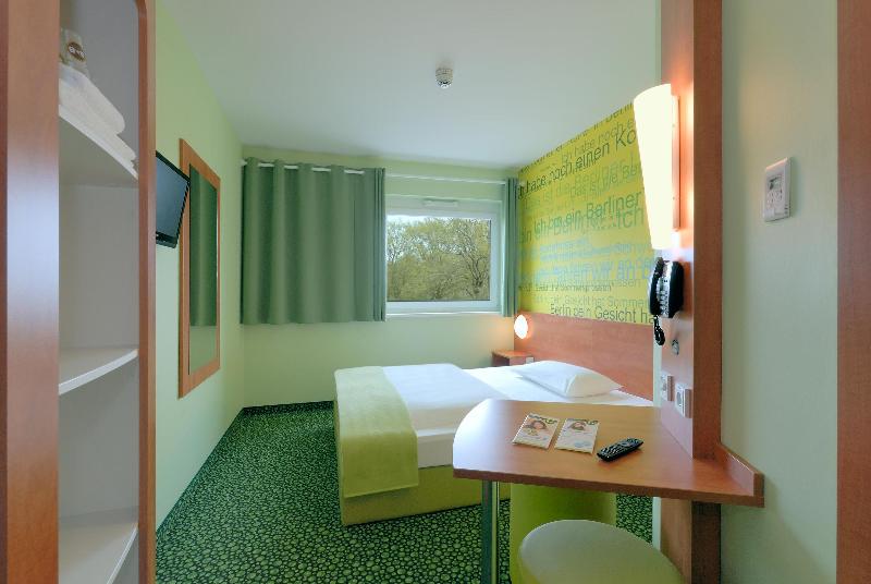 B&B Hotel Berlin-Airport - Oda