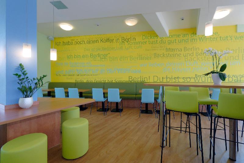 B&B Hotel Berlin-Airport - Oda