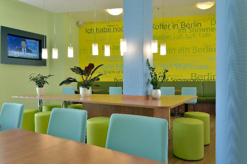 B&B Hotel Berlin-Airport - Oda