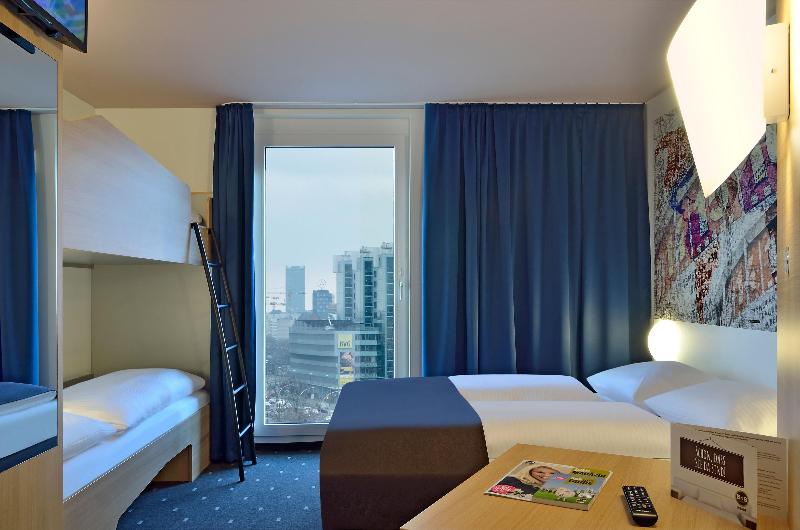 B&B Hotel Berlin-Alexanderplatz - Oda