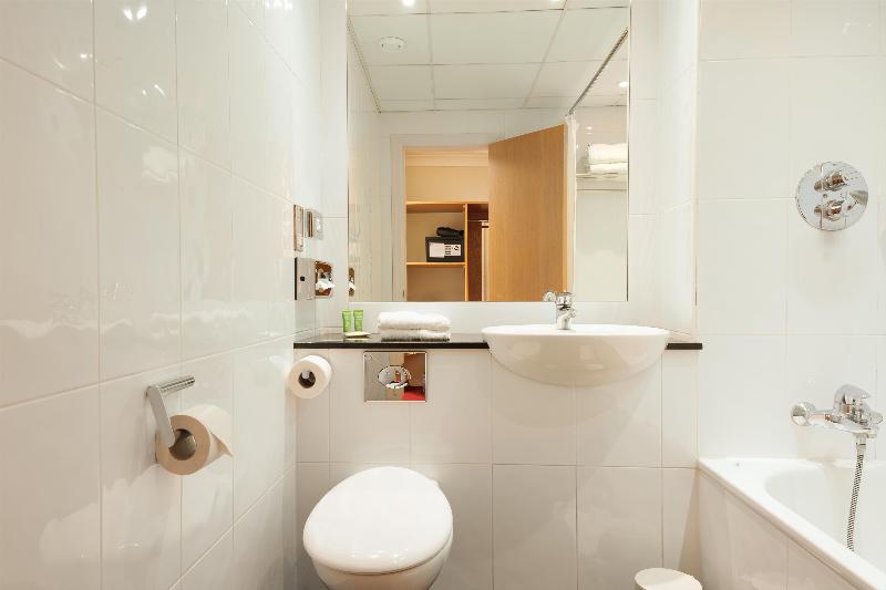 Best Western Plus Milford Hotel - Oda