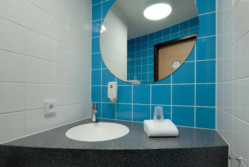 B&B Hotel Böblingen - Oda