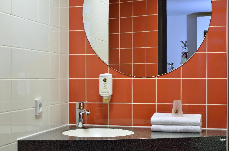 B&B Hotel Bonn - Oda