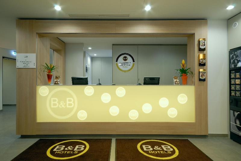 B&B Hotel Bonn - Havuz