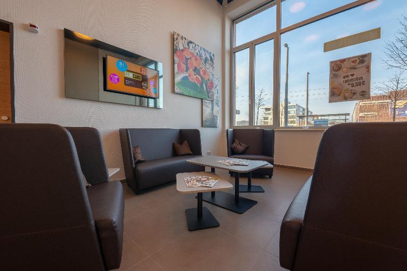 B&B Hotel Bremen-Überseestadt - Lobi