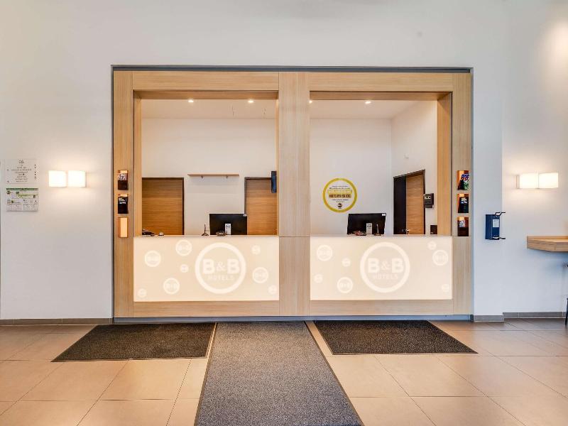 B&B Hotel Bremen-Überseestadt - Lobi