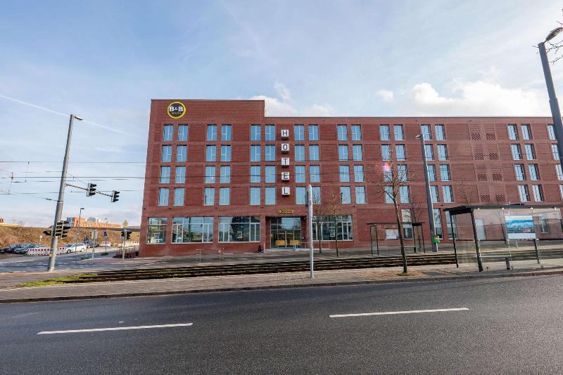 B&B Hotel Bremen-Überseestadt - Genel