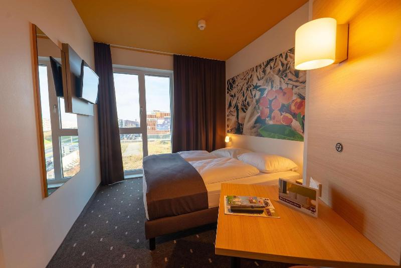 B&B Hotel Bremen-Überseestadt - Genel