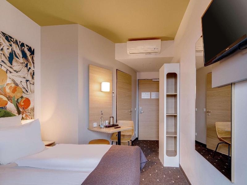 B&B Hotel Bremen-Überseestadt - Genel