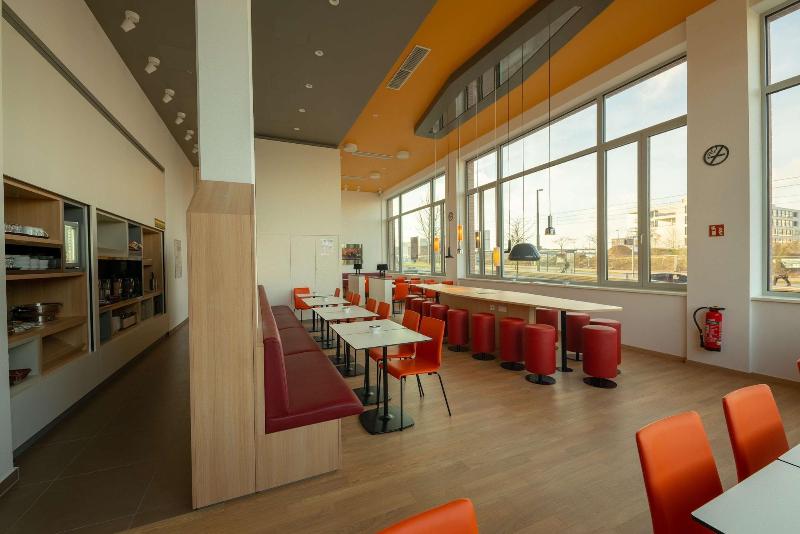 B&B Hotel Bremen-Überseestadt - Restoran