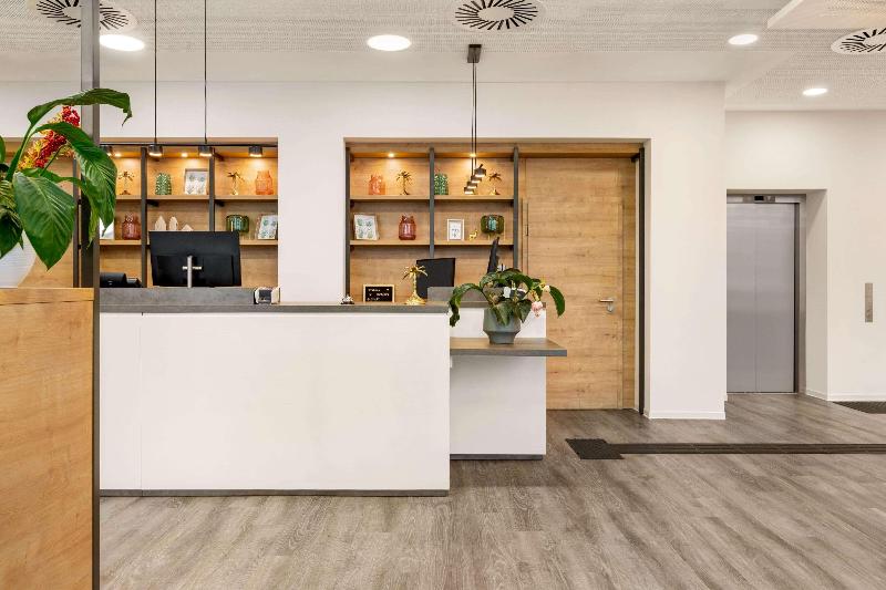 Super 8 by Wyndham Chemnitz - Lobi
