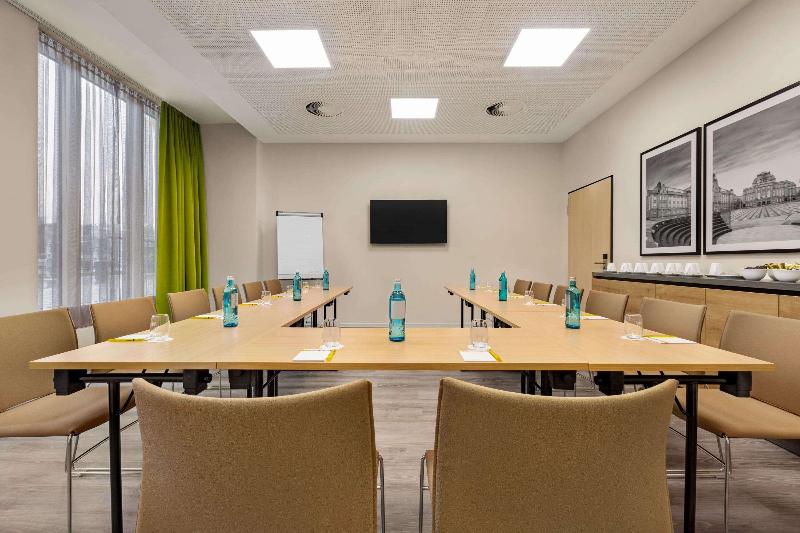Super 8 by Wyndham Chemnitz - Toplantı