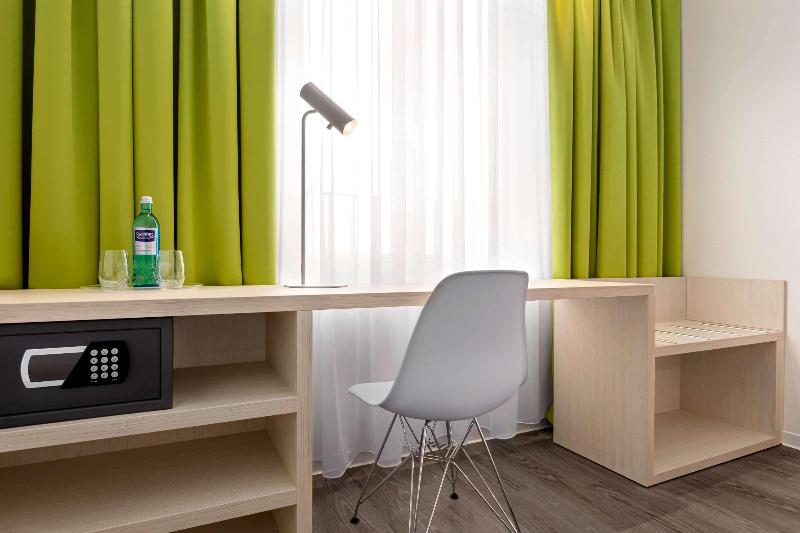 Super 8 by Wyndham Chemnitz - Oda