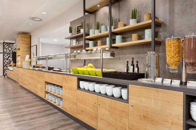 Super 8 by Wyndham Chemnitz - Restoran