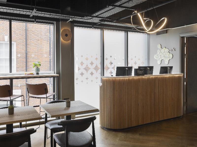 Spark by Hilton London Romford - Lobi