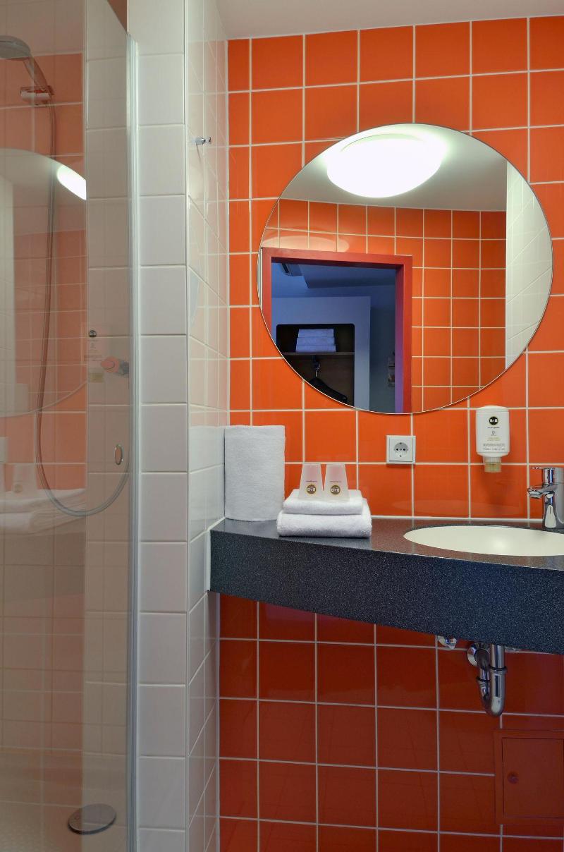 B&B Hotel Frankfurt-Niederrad - Oda