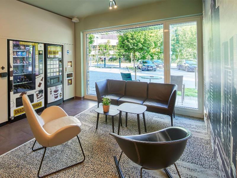 B&B Hotel Frankfurt-West - Lobi