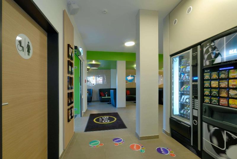 B&B Hotel Freiburg-Süd - Lobi