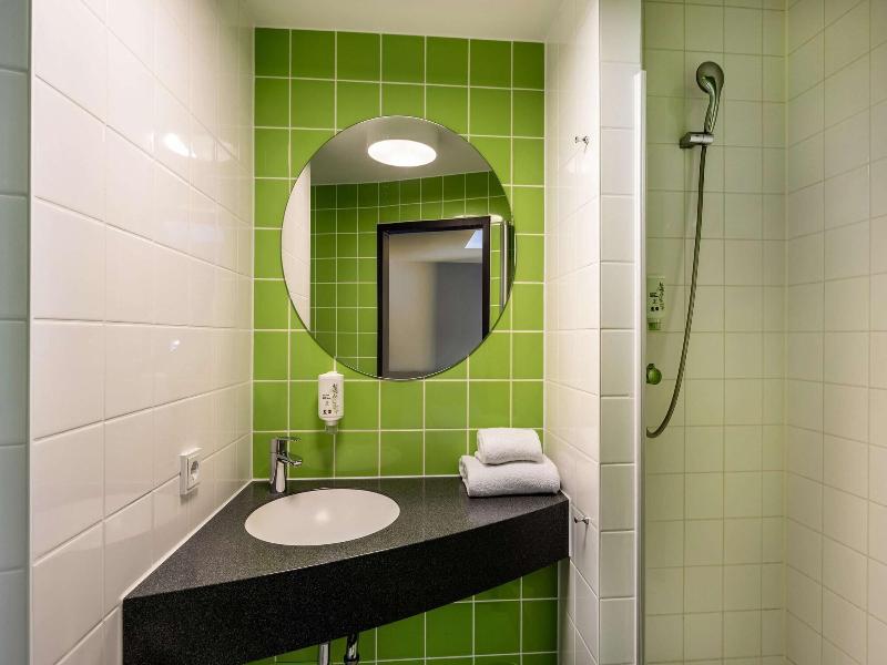 B&B Hotel Freiburg-Süd - Oda