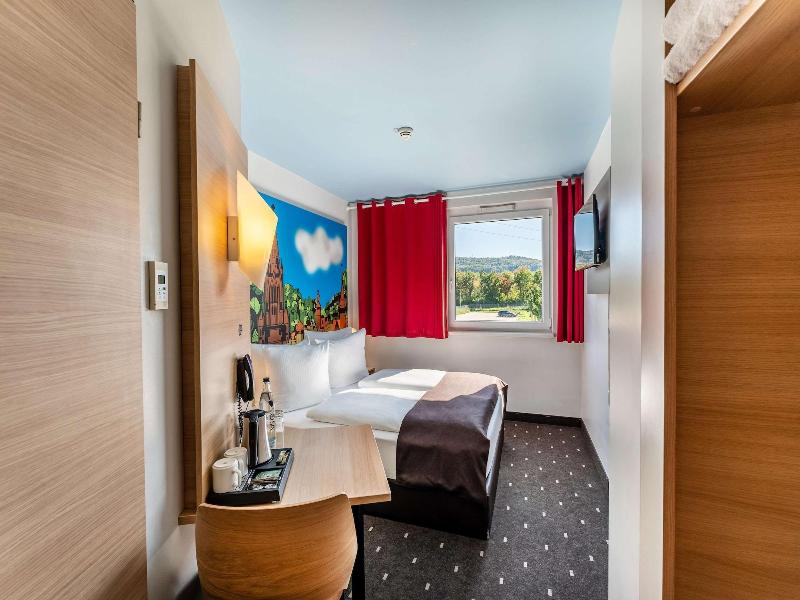 B&B Hotel Freiburg-Süd - Oda