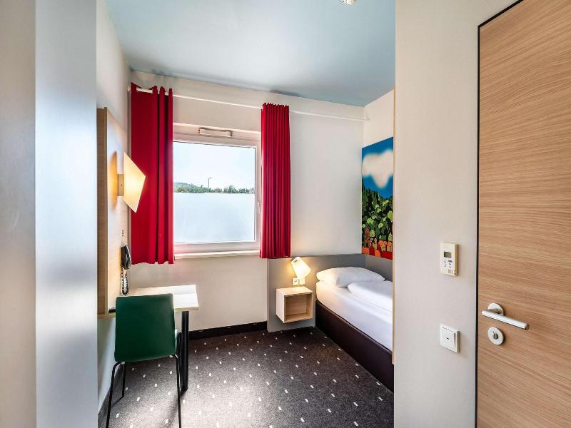 B&B Hotel Freiburg-Süd - Oda