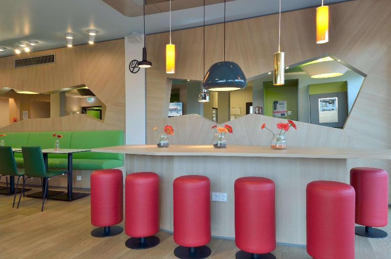 B&B Hotel Freiburg-Süd - Restoran