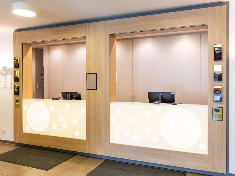 B&B Hotel Hamburg-Wandsbek - Lobi