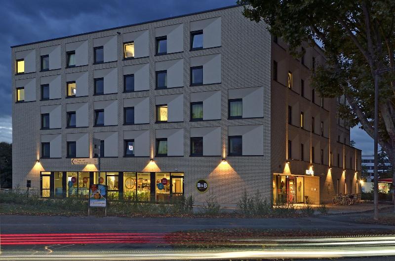 B&B Hotel Karlsruhe - Genel