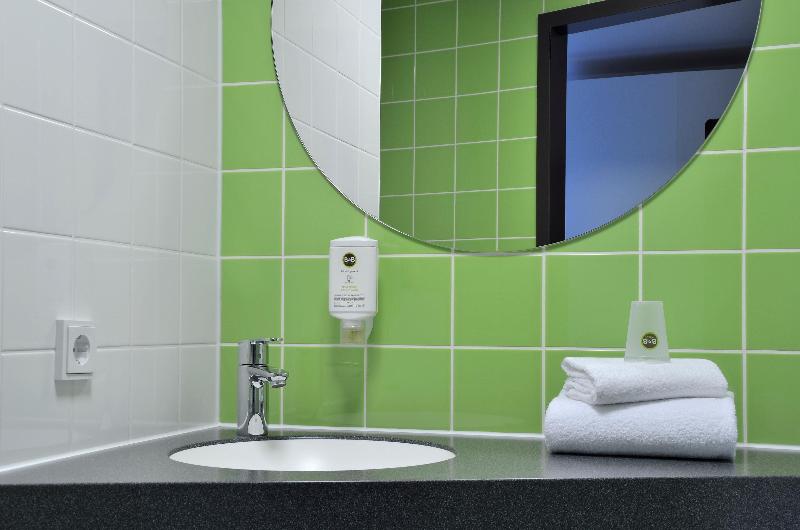 B&B Hotel Karlsruhe - Oda