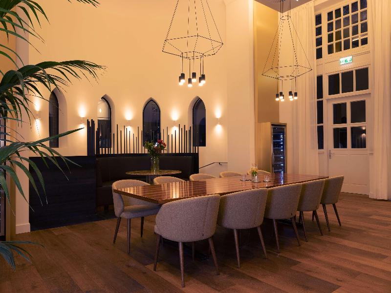 Doubletree By Hilton Sittard - Bar