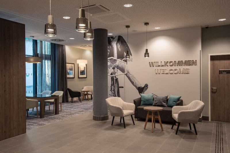 Hampton By Hilton Dusseldorf City Centre - Lobi