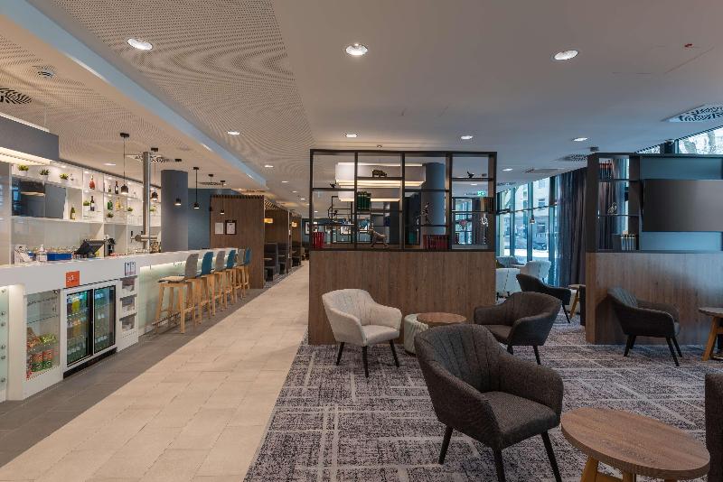 Hampton By Hilton Dusseldorf City Centre - Lobi