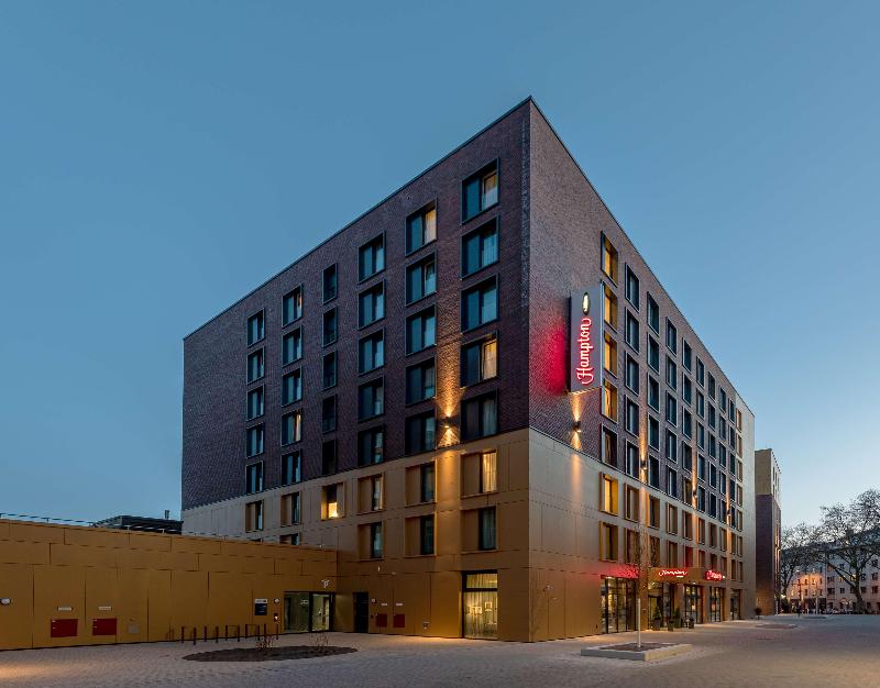 Hampton By Hilton Dusseldorf City Centre - Genel