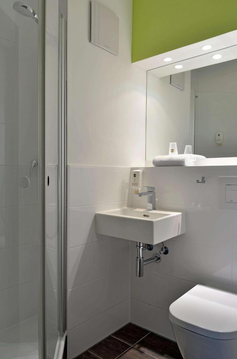 B&B Hotel Köln-Airport - Oda