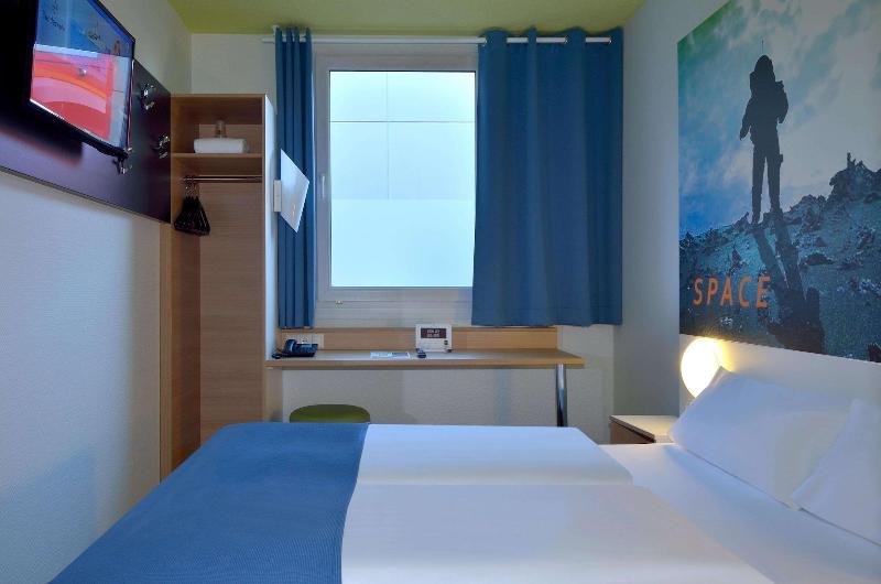 B&B Hotel Köln-Airport - Oda