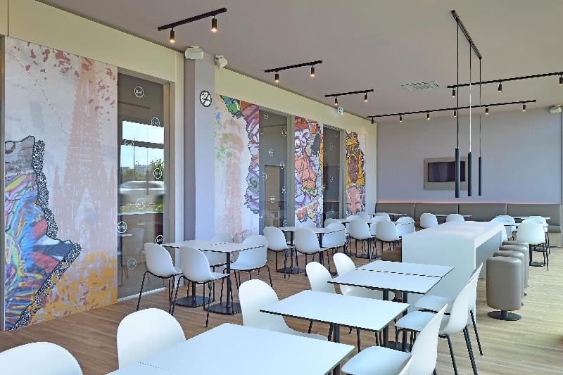 B&B Hotel Köln-Airport - Oda