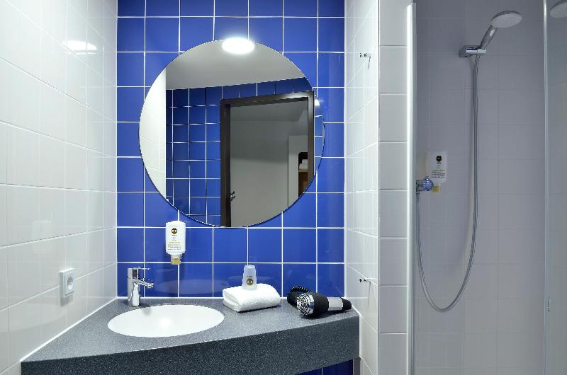 B&B Hotel Köln-Troisdorf - Oda