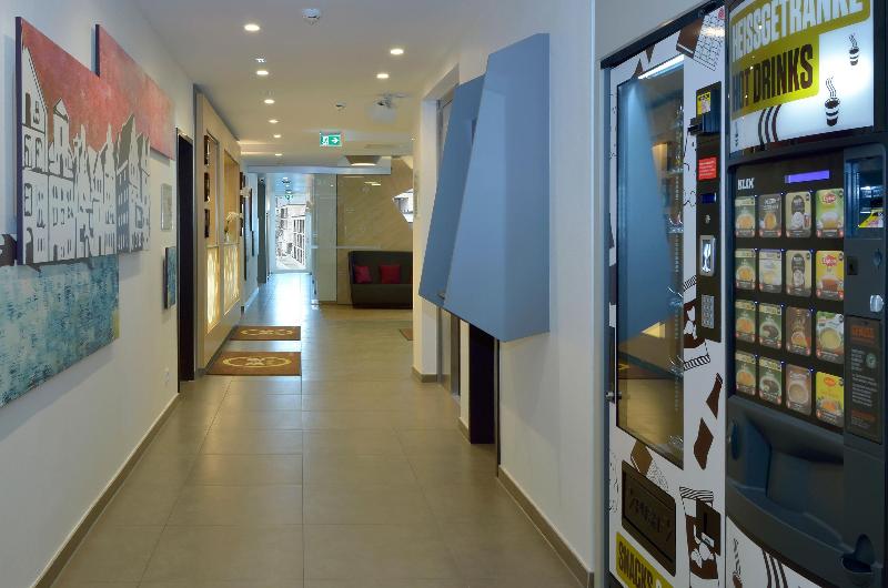 B&B Hotel Lüneburg - Lobi