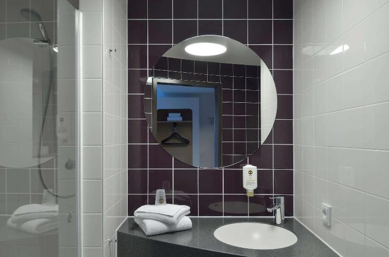 B&B Hotel Lüneburg - Oda