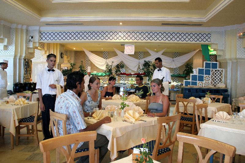 El Mouradi Palace Hotel for family & couples only - Restoran