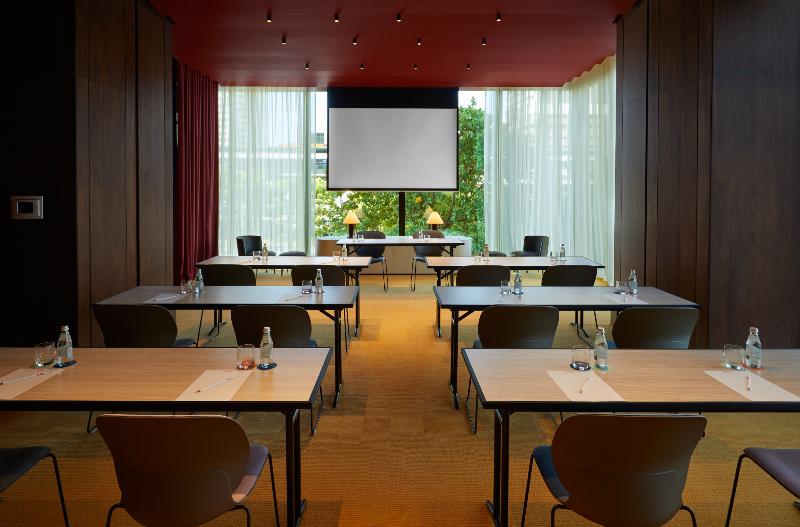 The Standard, Bangkok Mahanakhon - Toplantı