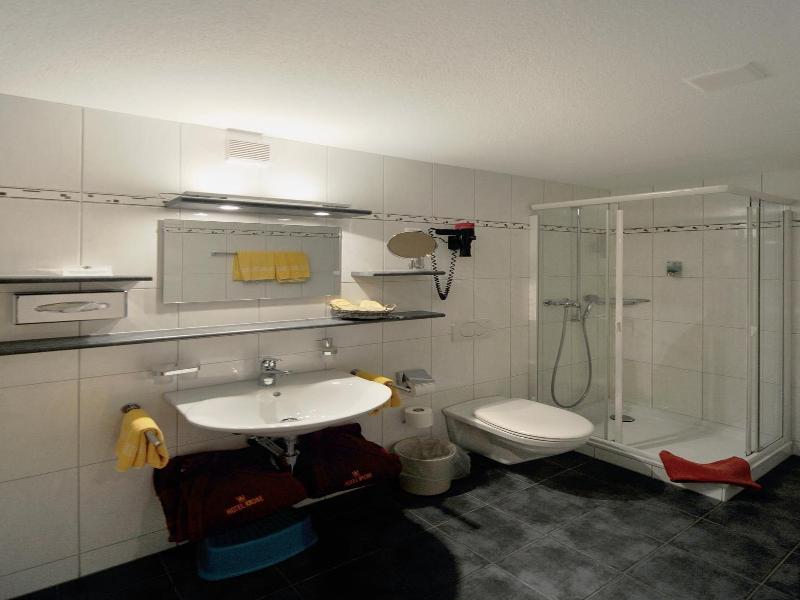 Hotel Krone - Oda