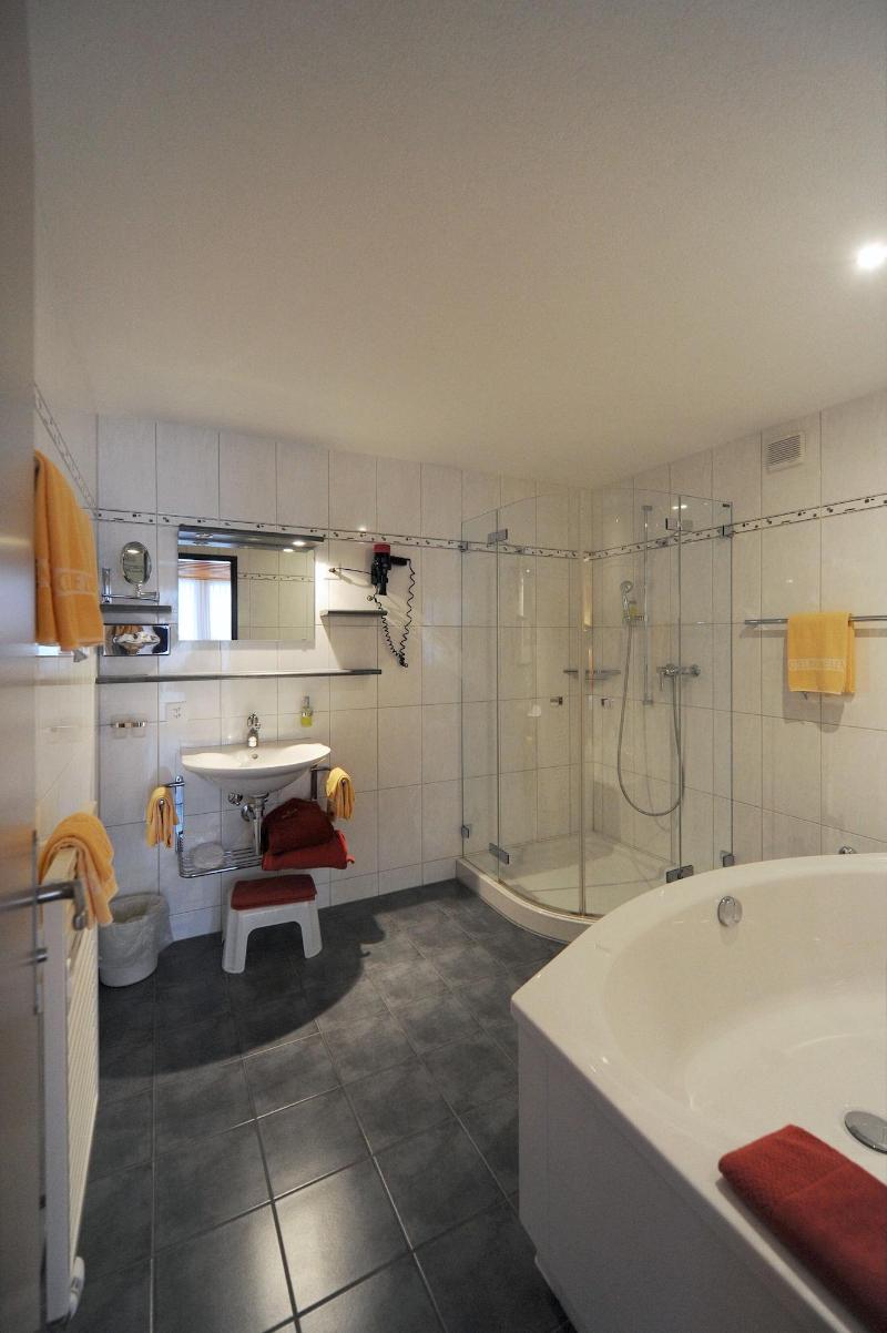 Hotel Krone - Oda