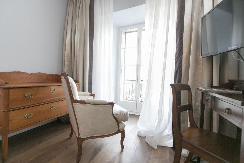 Hotel SchlÃ¼ssel seit 1545 - Oda